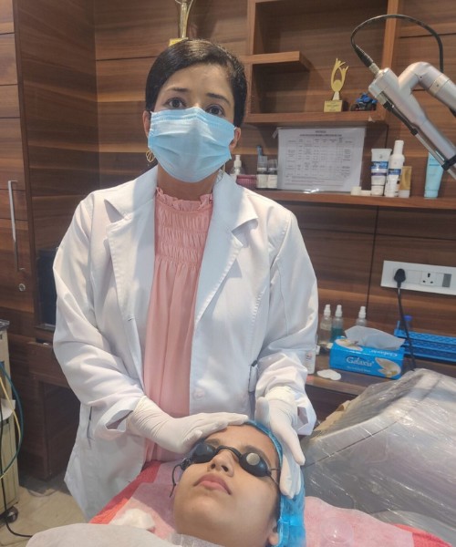 Skin Specialist in delhi-Dr. Suruchi Puri