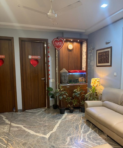 Dermatologist clinic in Delhi- Dr. Suruchi Puri